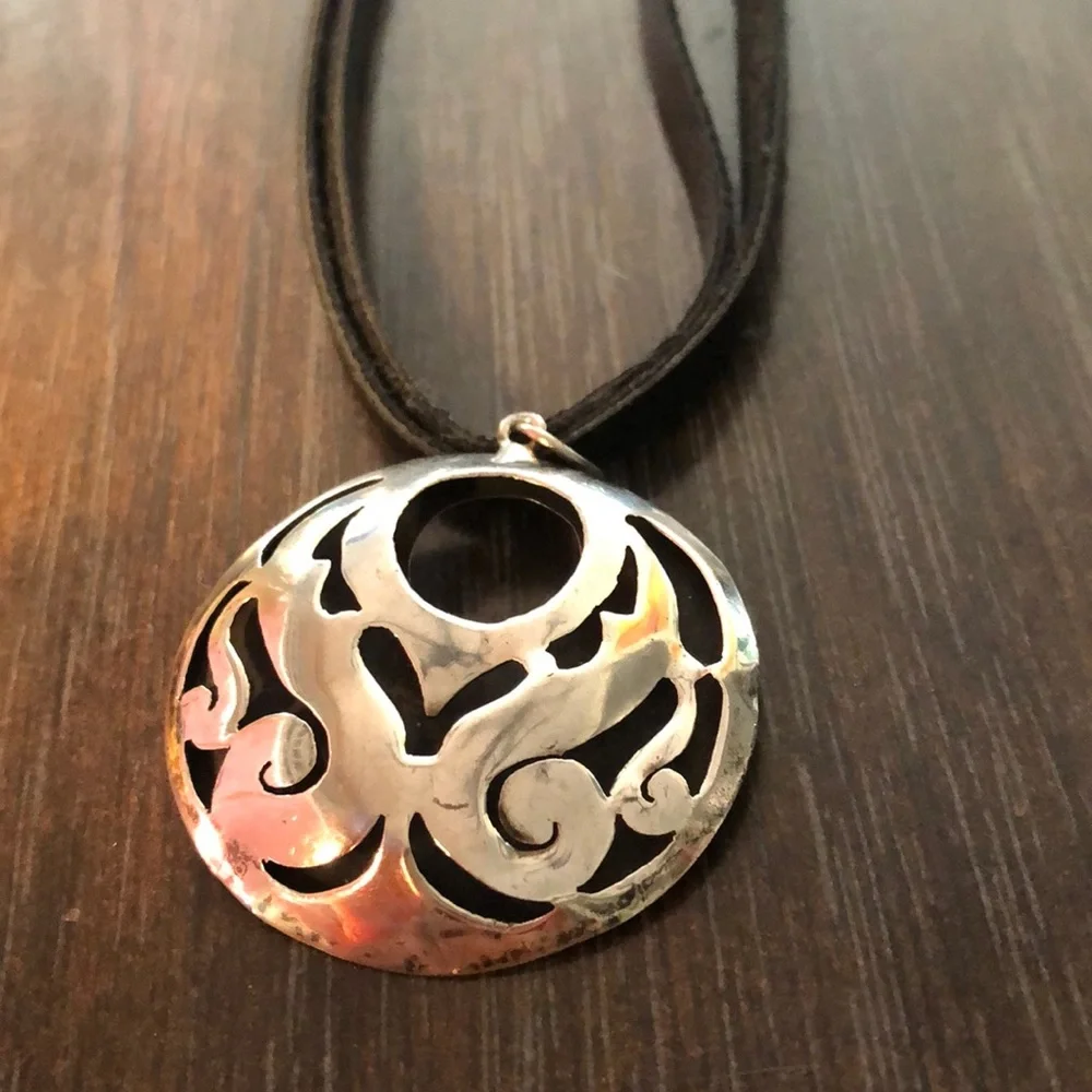VNT Mexican sterling silver pendant/choker - Picture 6 of 17